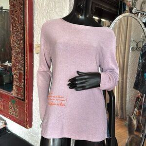 Light pink sweater with denim stripe and French graffiti